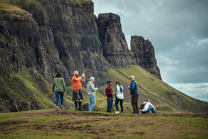 3-Day Isle of Skye Inverness Highlands and Glenfinnan Viaduct Tour from Edinburgh - Inverness at night: where to eat and how to sleep well