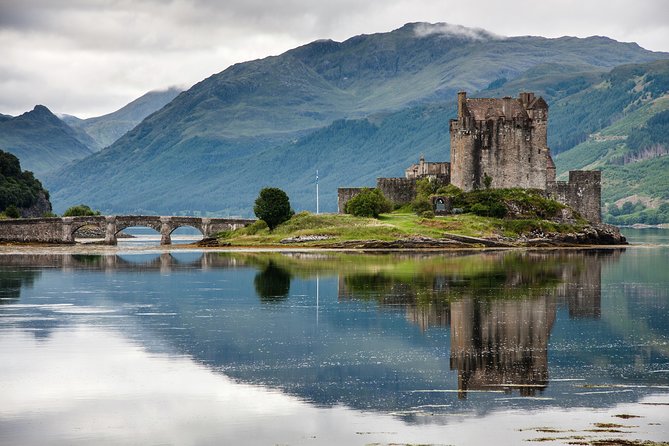 5-Day Iona, Mull and the Isle of Skye Small-Group Tour from Edinburgh - Day 5: Eilean Donan Castle, Loch Ness lunch, and the long drive back east