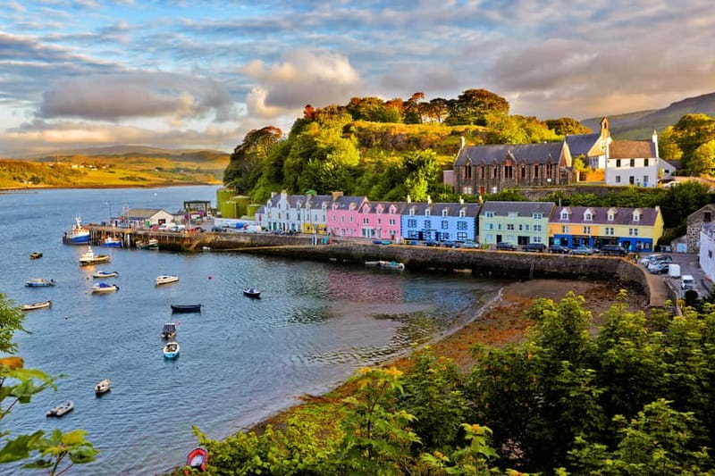 5-Day Tour to Isle of Skye, Oban, St Andrews and Highlands - Day 3: Trotternish Peninsula, Quiraing, and the Skye loop