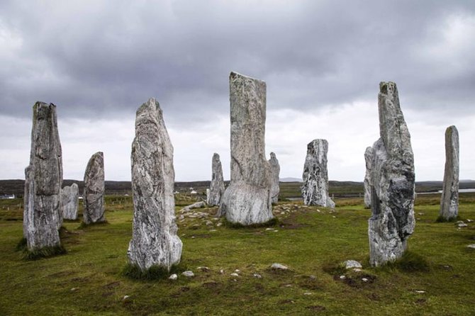 6-Day Outer Hebrides and Isle of Skye Small-Group Tour from Edinburgh - Skye sightseeing choices: Quiraing, Kilt Rock, and Loch Coruisk options