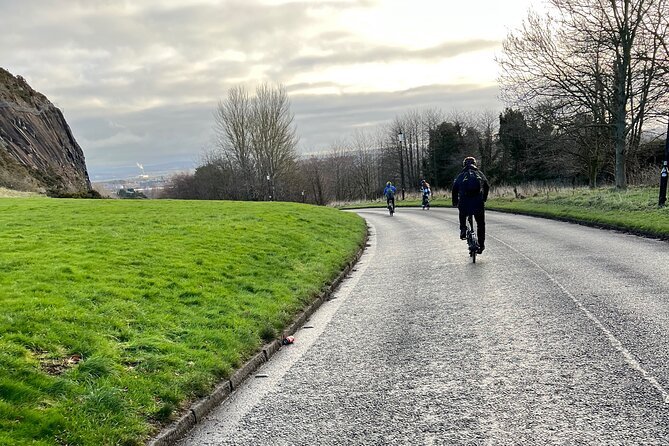 'A wee pedal's' E-bike tour of Arthur's Seat and beyond - Craigmillar Castle, the railway tunnel, and the climb toward Holyrood Park