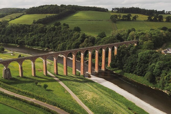 Alnwick Castle and Rosslyn Chapel Day Tour from Edinburgh - Rosslyn Chapel: a 15th-century stop with Da Vinci Code electricity