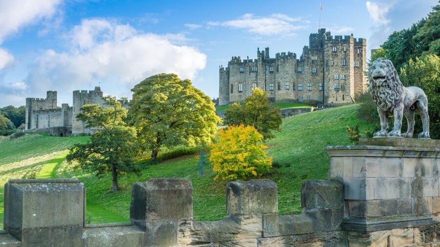 Alnwick Castle, Northumberland & Scottish Borders 1-Day Tour - Key things I’d plan around