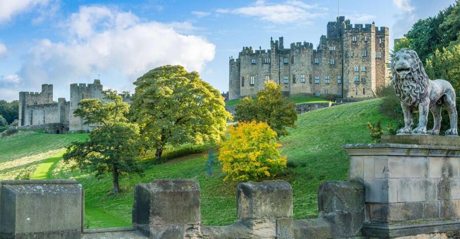 Alnwick Castle, Northumberland & Scottish Borders 1-Day Tour - Holy Island of Lindisfarne: Priory Ruins and Tide-Driven Timing