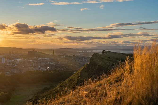 Arthur's Seat Sunset Hike with Mountain Guide - Meeting point near the Royal Mile: start easy, end easy