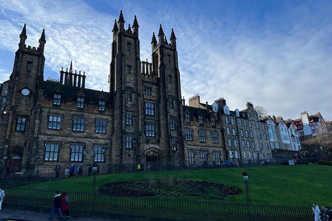 Best of Edinburgh Walking Tour-3 Hours, Small Group max 10 people - Edinburgh Castle Views Without the Castle Ticket Pressure