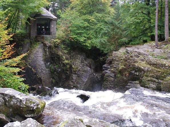 Best of Scotland in a Day Very Small Group Tour from Edinburgh - Queen’s View by Loch Tummel: The Photogenic Break
