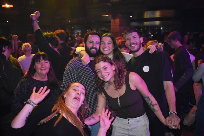 Bobby’s Bar Crawl 5 Bars, Nightclub and Scottish Ceilidh Dance - Stop 3: Biddy Mulligan’s Irish bar with live music