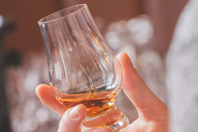 Cellar Of Scotland Walking Tour, taste Edinburgh's finest drinks - Meeting at The Guildford Arms and Getting Oriented