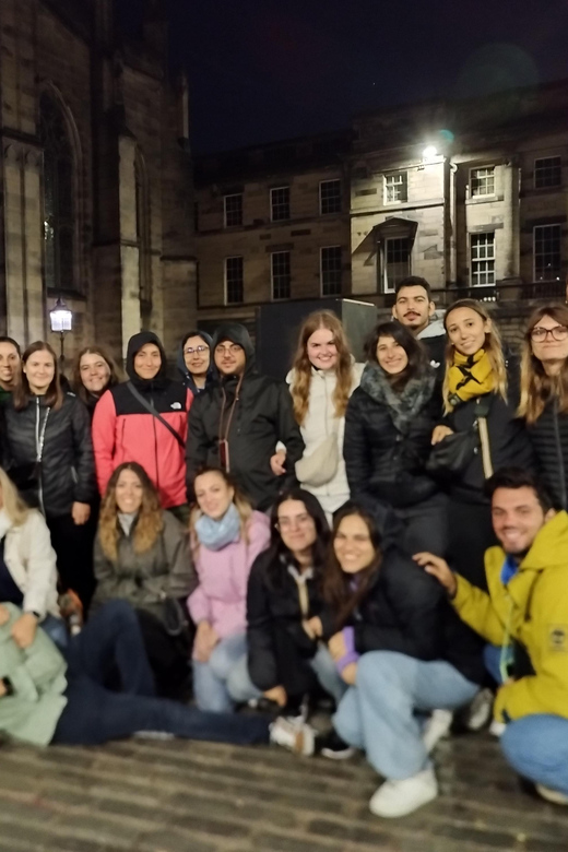 Classic Old Town Tour - Edinburgh Castle guided visit: power, kings, and big views
