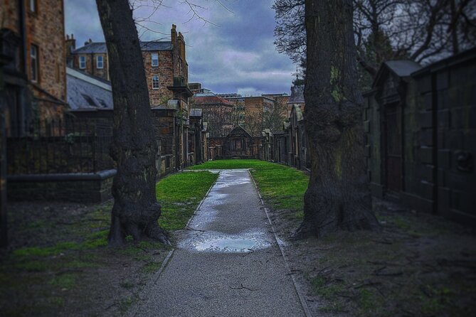 Dark History and Ghost Tour of Edinburgh - A Ghost Tour That Feels Like Street-Level Storytelling