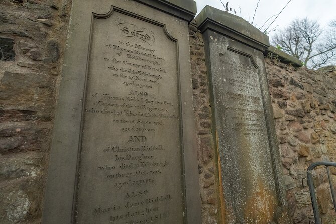 Dark History and Ghost Tour of Edinburgh - Grassmarket: Executions, Riots, and Names That Stick