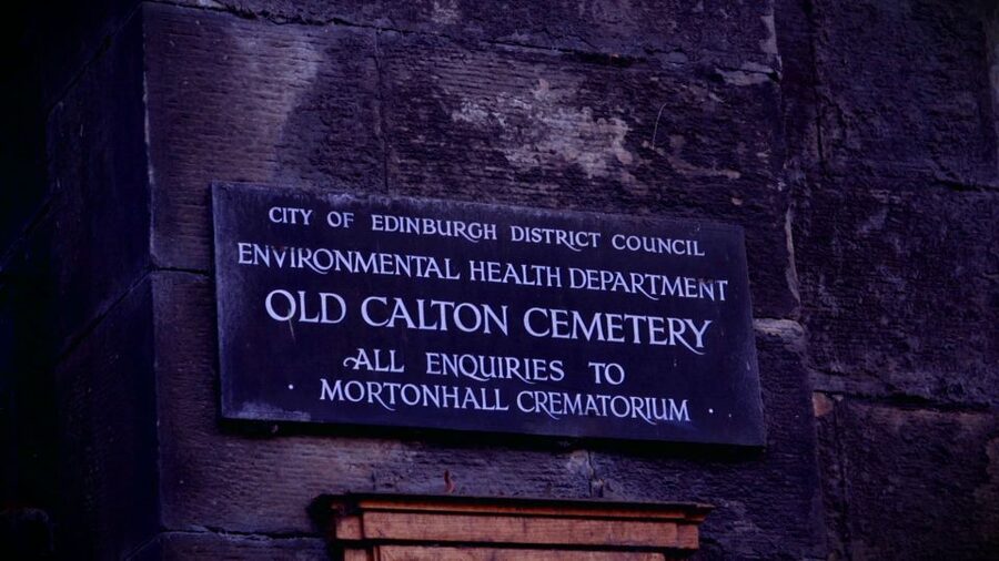 Edinburgh: 2-Hour Ghost Tour in Spanish - Price and value: is $20 for a Spanish ghost tour worth it?