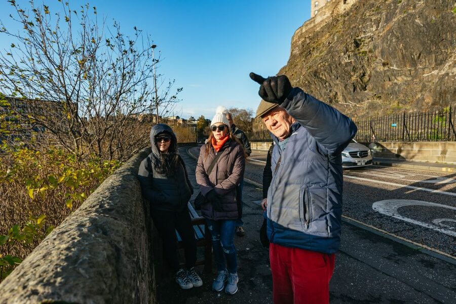 Edinburgh: 3-Hour Guided Walking Tour - Writers’ Museum and Riddles Court: Literature and Little Passages in the Same Breath