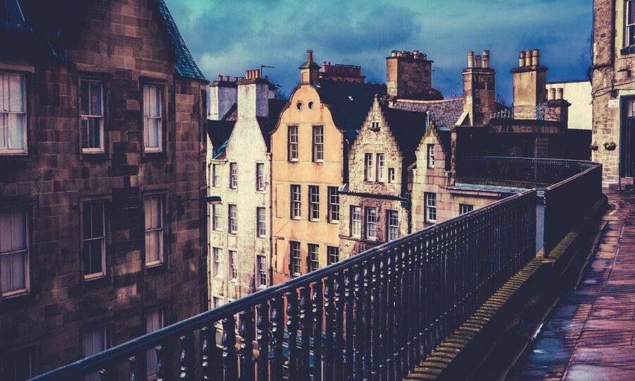 Edinburgh: 3-Hour Historical Walking Tour in Spanish - Price and Logistics: Is $20 Worth It?