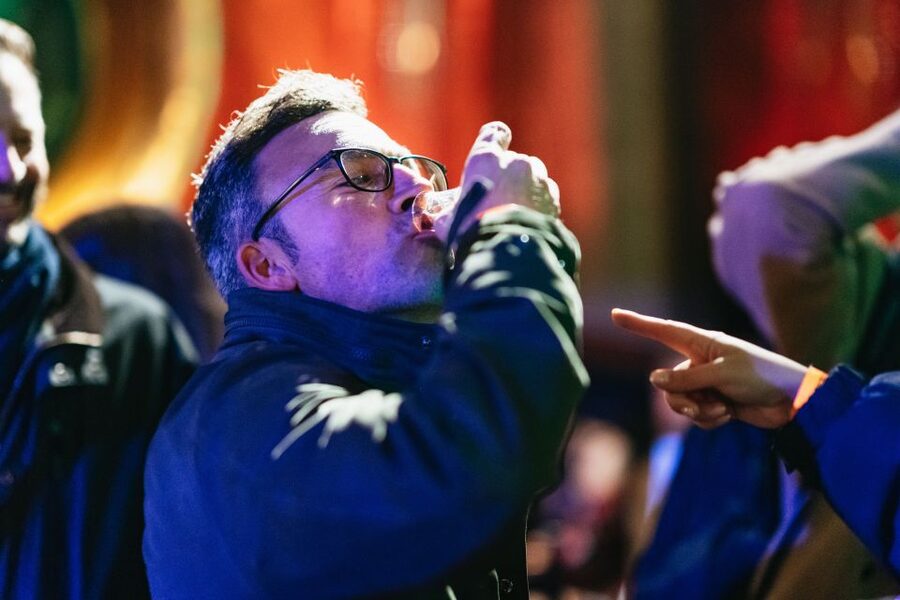 Edinburgh: 7 Bar Pub Crawl with 7 Shots & Discounts - Skipping Queues and Cover Charges: Why VIP Entry Feels Like Money Saved