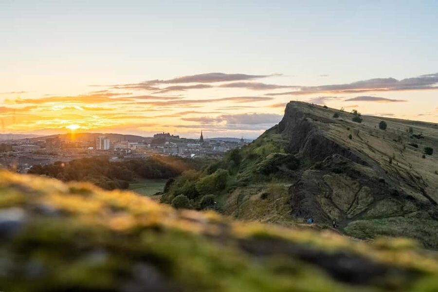 Edinburgh: Arthur's Seat Sunrise Hike with Mountain Guide - Arthur’s Seat Sunrise: why this hill beats a regular city walk