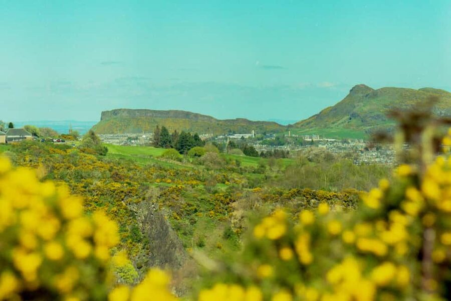 Edinburgh: Arthur's Seat Sunrise Hike with Mountain Guide - Price and value: is $60 worth it for a guided Arthur’s Seat morning?
