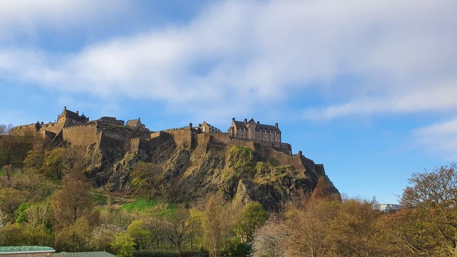Edinburgh Castle: 120-Minute In-Depth Tour with Expert Guide - Why the 120-Minute Pace Feels Like the Right Amount of Castle