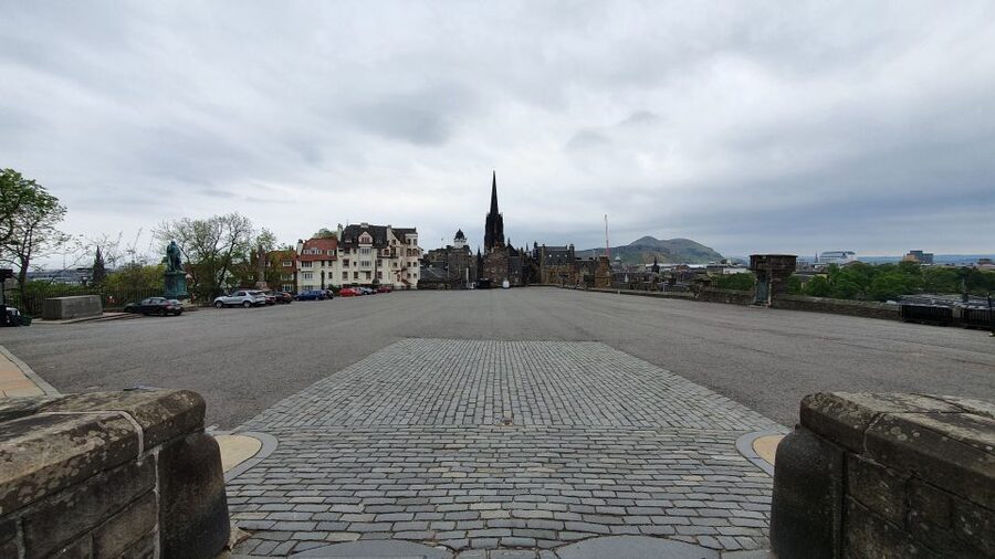Edinburgh Castle: 120-Minute In-Depth Tour with Expert Guide - Views from Hospital Square and the Western Panorama