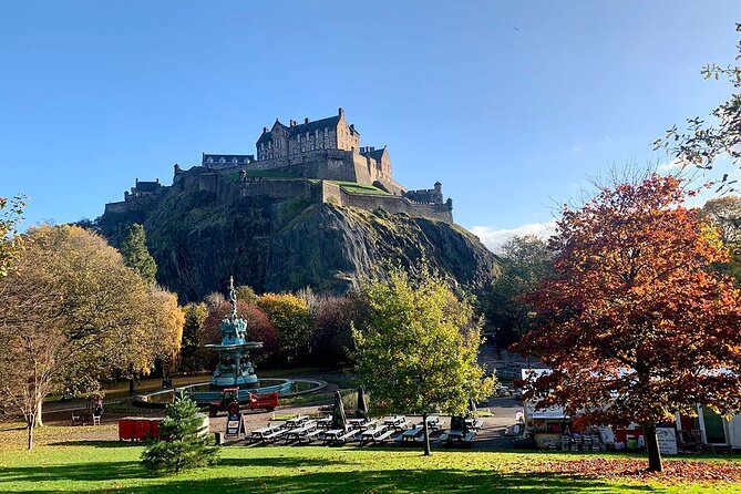 Edinburgh Castle: Guided Walking Tour with Entry Ticket - Guided Walk Around The Fortress Gates: Stories That Give Context Fast