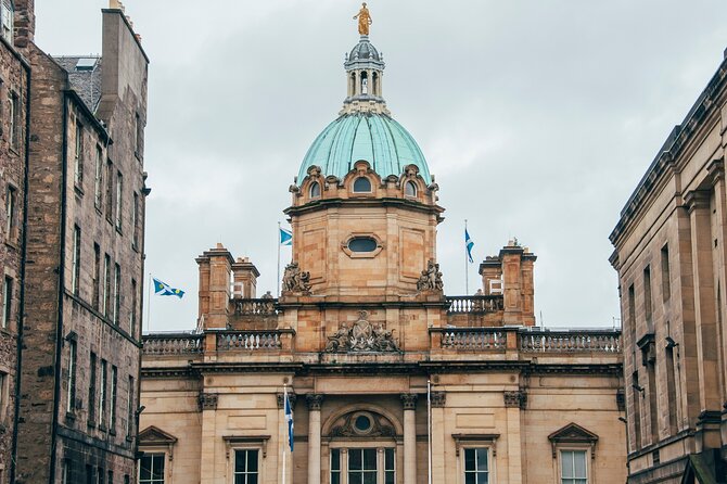 Edinburgh Castle & Old Town Small Group Guided Tour - A haunted graveyard stop that feels fun, not forced