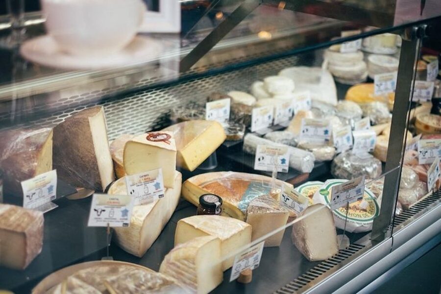 Edinburgh: Cheese Crawl with Local Guide - The route walk: George Mewes Cheese and Herbie of Edinburgh along the way