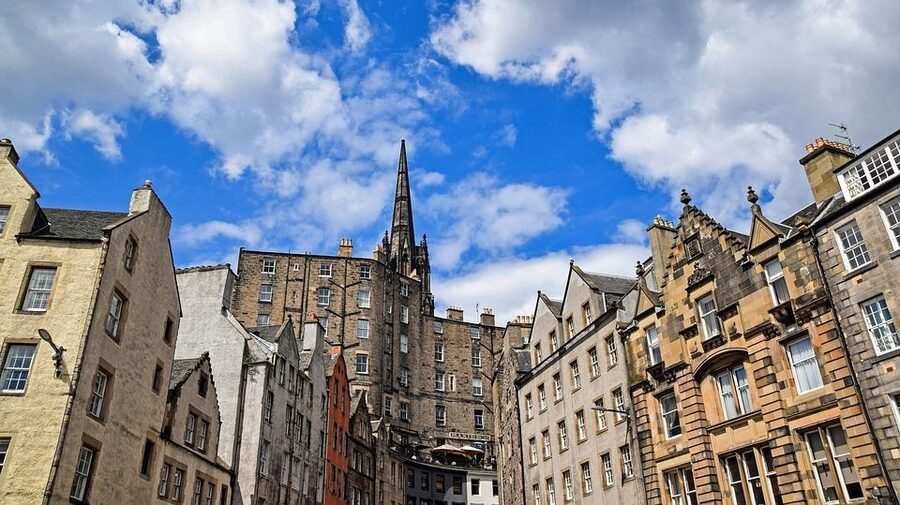 Edinburgh: Child-Friendly Tour with a Local Friend - Walking tour reality check: When “flexible” meets kid energy