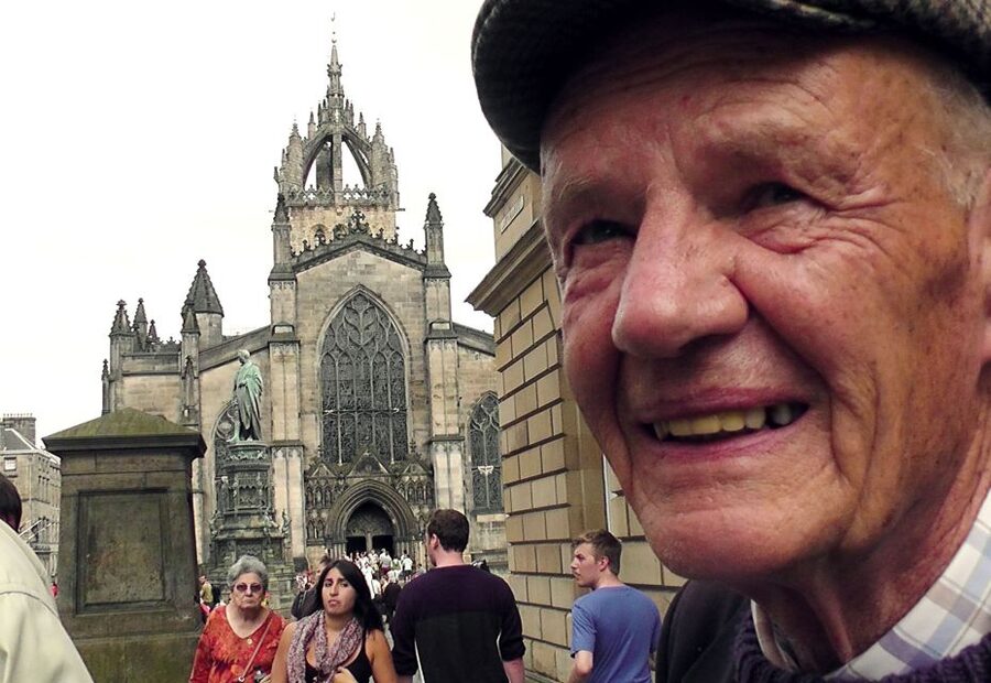 Edinburgh: City Highlights Private Guided Walking Tour - What a private Edinburgh highlight walk feels like