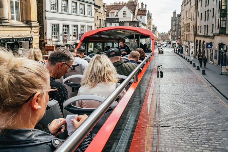 Edinburgh: City Sightseeing Hop-On Hop-Off Bus Tour - Stops That Matter: Waterloo Place to Burns Monument
