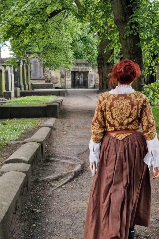 Edinburgh: Crime and Punishment Walking Tour - St Giles’, the Royal Mile, and where public punishment happened