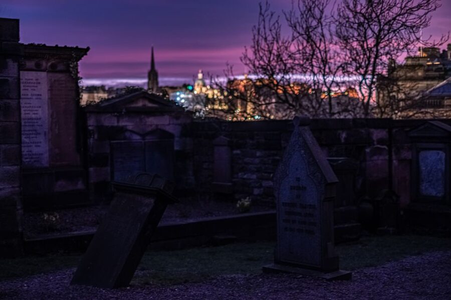Edinburgh: Dark Secrets of the Old Town Ghost Walking Tour - Edinburgh’s Old Town dark side: how a 2-hour walk tells bigger stories