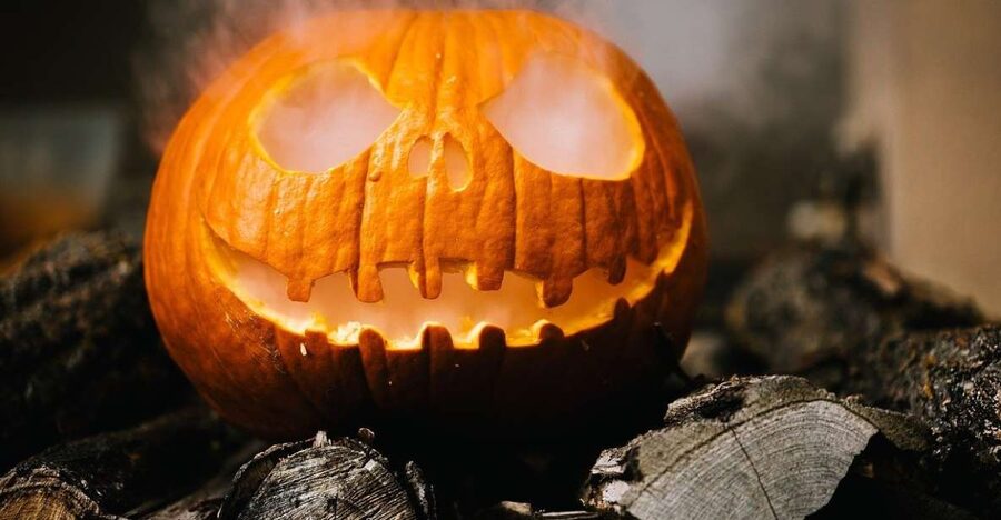Edinburgh: Dark Secrets of the Old Town Halloween Tour - Witch hunts, warlocks, and the long history of Halloween on the streets