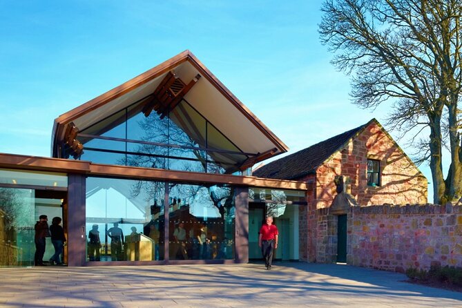 Edinburgh Day Tour with Johnnie Walker Distillery Experience - Glenkinchie Distillery and Johnnie Walker: A Whisky Tour With Personality
