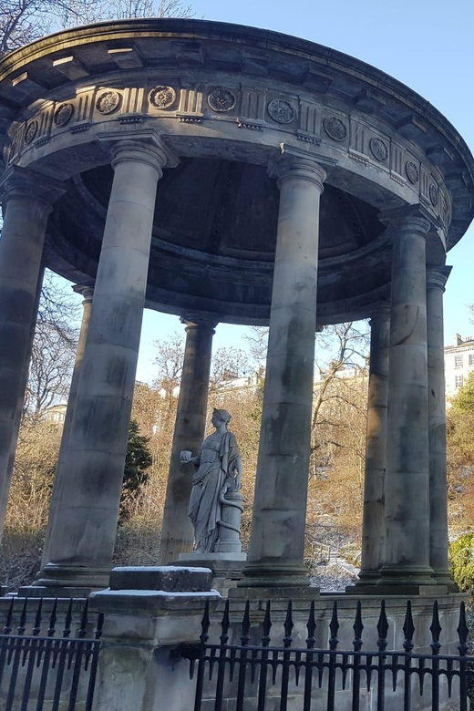 Edinburgh: Dean Village and Circus Lane Walking Tour - Water of Leith: the river that runs through the city