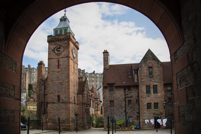 Edinburgh: Dean Village & New Town Walking Tour - Rose Street and the idea of secret bars in the New Town