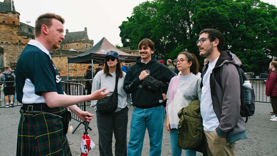 Edinburgh: Edinburgh Castle Tickets & Tour with Kilted Guide - Included entrance tickets plus museum time after the tour