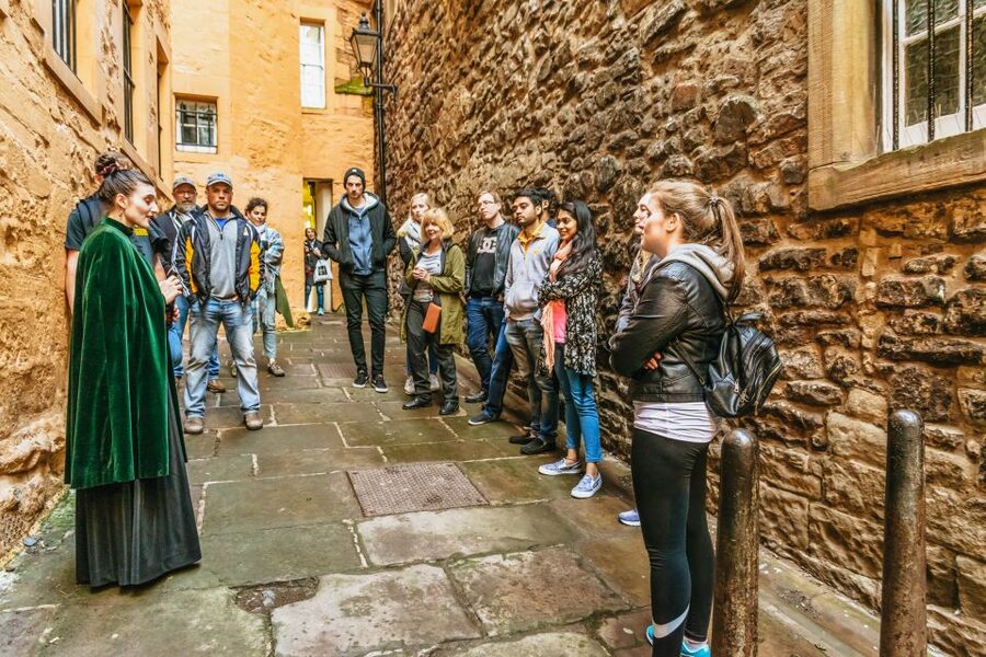 Edinburgh: Evening Underground Ghost Tour - The Underground Vaults: 1788 Chambers and True-Crime Storytelling