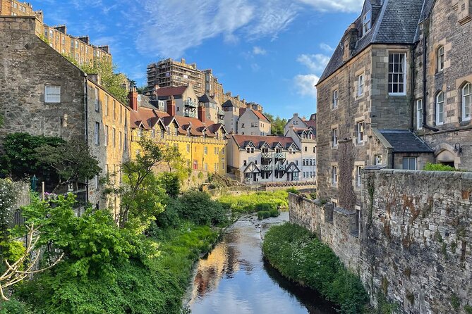 Edinburgh Experience By Car - Entering Old Town: medieval streets with breathing room