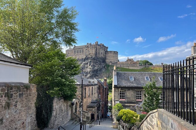 Edinburgh Experience By Car - The private guide format: what you actually get