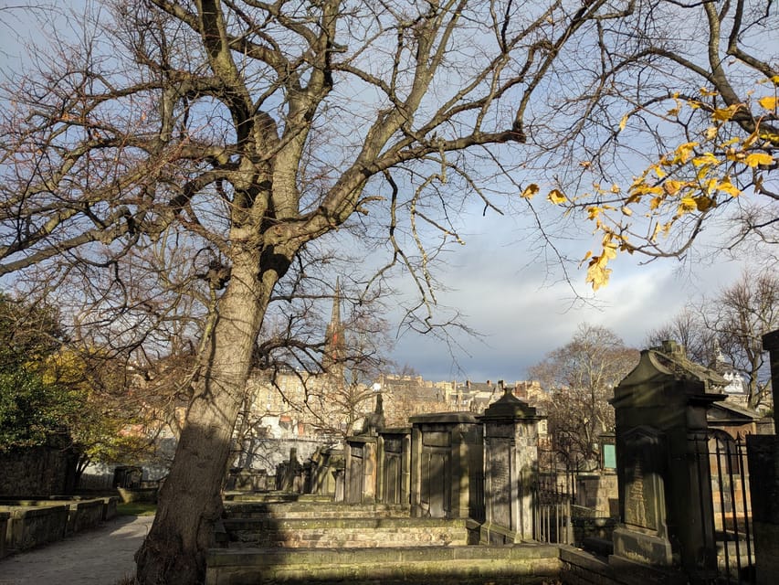 Edinburgh Express: Small-Group Walking Tour in French - French-Language Get-Your-Bearings Tour of Edinburgh’s Old Town