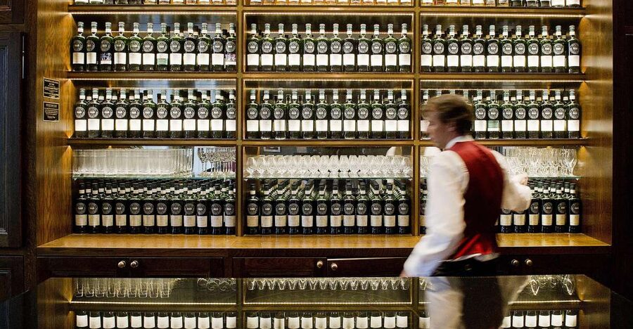 Edinburgh: Food & Drink Tasting Tour - Scottish Food Plus Locally Produced Drinks: The Pairing Is the Point