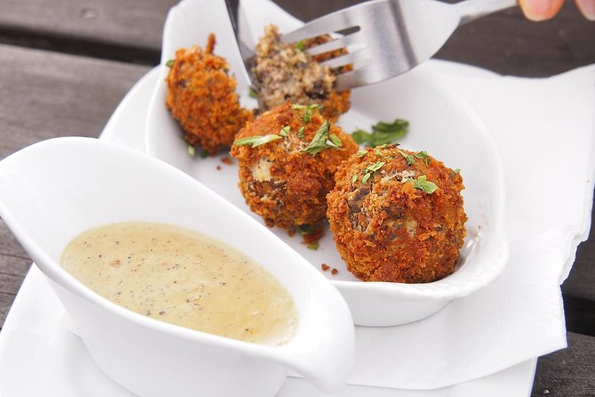 Edinburgh Food Tour with a Local Foodie Custom & Private - Edinburgh Food Tour Basics: Private, 3 Hours, 6–8 Tastings