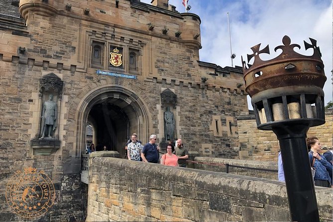 Edinburgh Full-Day Guided Private Tour in a Premium Minivan - Key things I’d watch for
