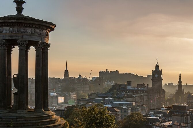 Edinburgh Ghost Tour: Mysteries, Legends and Murders - Guides and Storytelling: Why the 4.9 Rating Lands