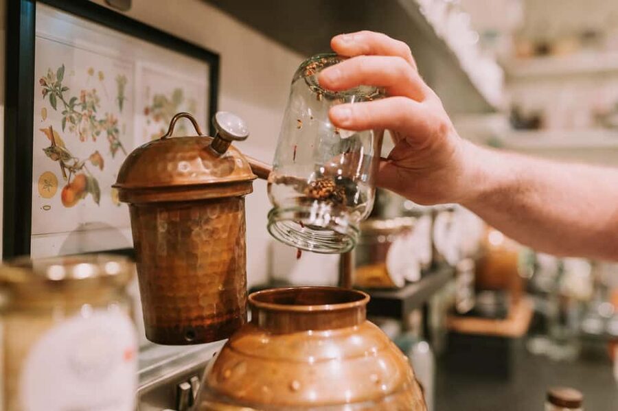 Edinburgh: Gin Distillation Workshop with Gin Tasting - Tasting, bottling, labeling, and wax sealing your take-home gin
