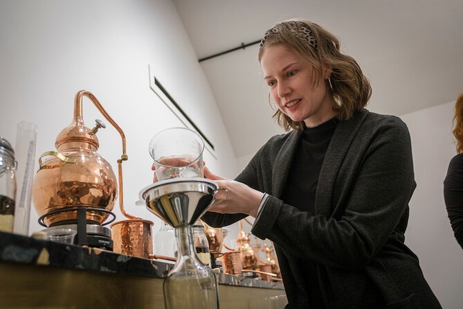 Edinburgh Gin Distillery Making Experience - Building your bespoke gin recipe: the fun part
