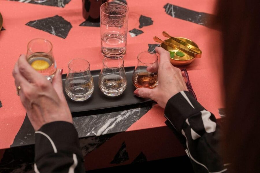 Edinburgh: Gin Distillery Tour and Tasting - Price and value for a 75-minute gin experience