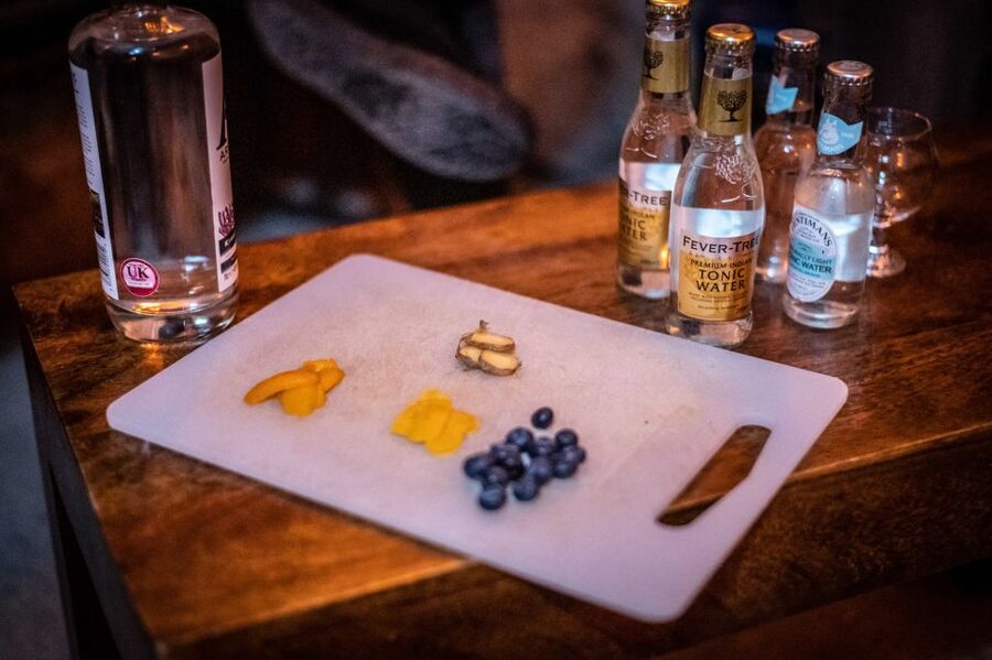 Edinburgh: Gin Tasting at Underground Venue - Key things to love about this gin tasting