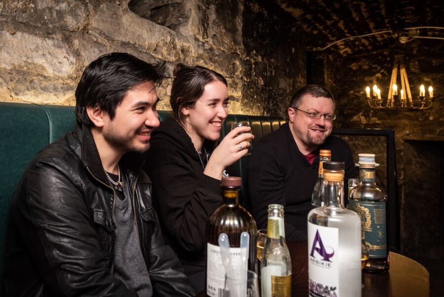 Edinburgh: Gin Tasting at Underground Venue - Four gins, one setting: comparing Jenever to London Dry